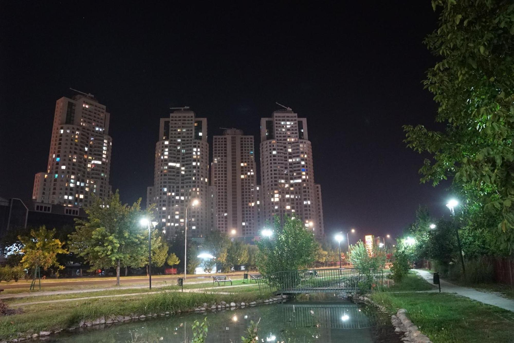 Skopje Sky City 19Th Floor Twin & 12Th Floor & 25Th & 33 Floor Apartments & With Pool & Spa & Gym & Parking Included In Price Eksteriør bilde
