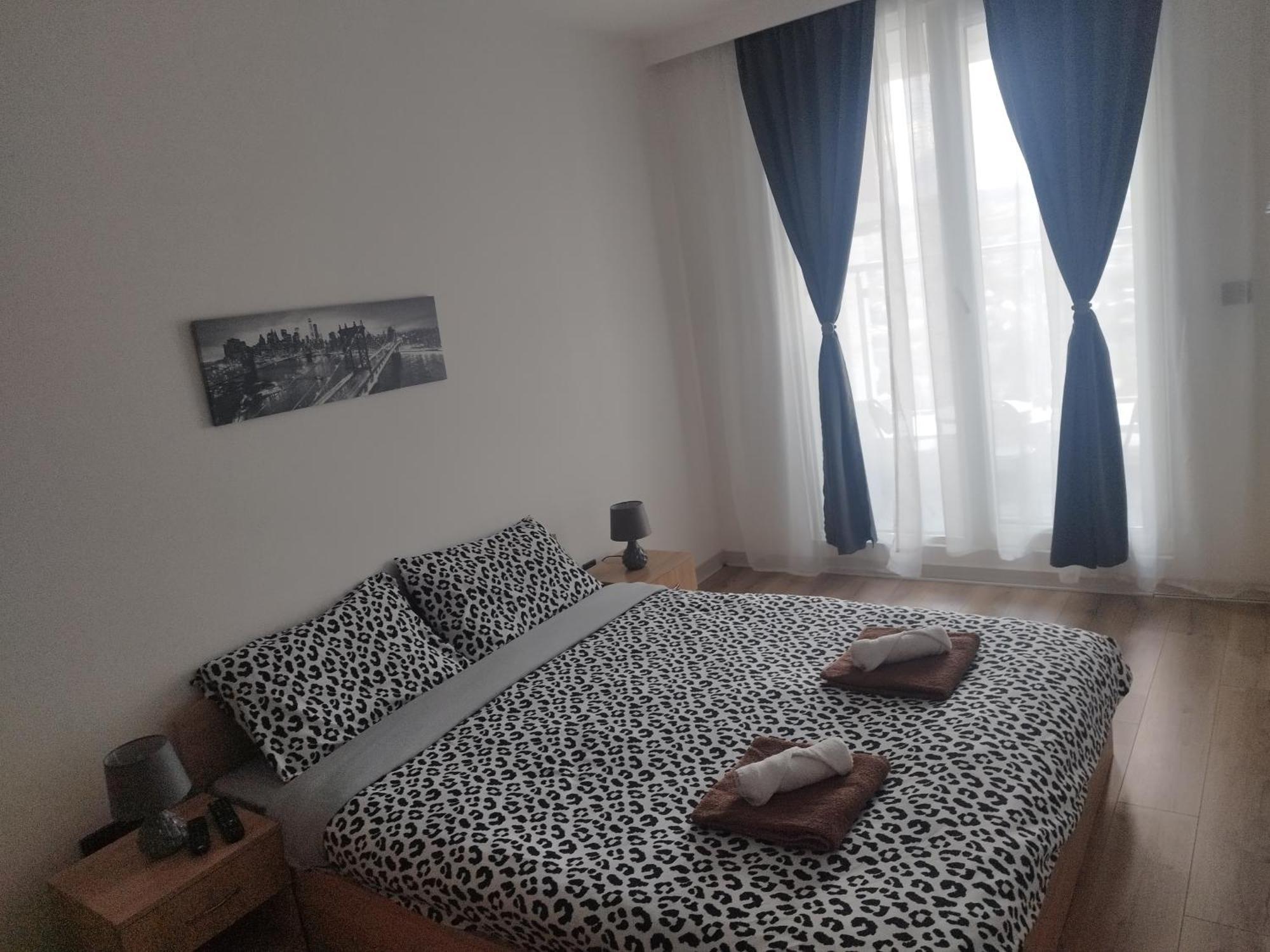 Skopje Sky City 19Th Floor Twin & 12Th Floor & 25Th & 33 Floor Apartments & With Pool & Spa & Gym & Parking Included In Price Eksteriør bilde