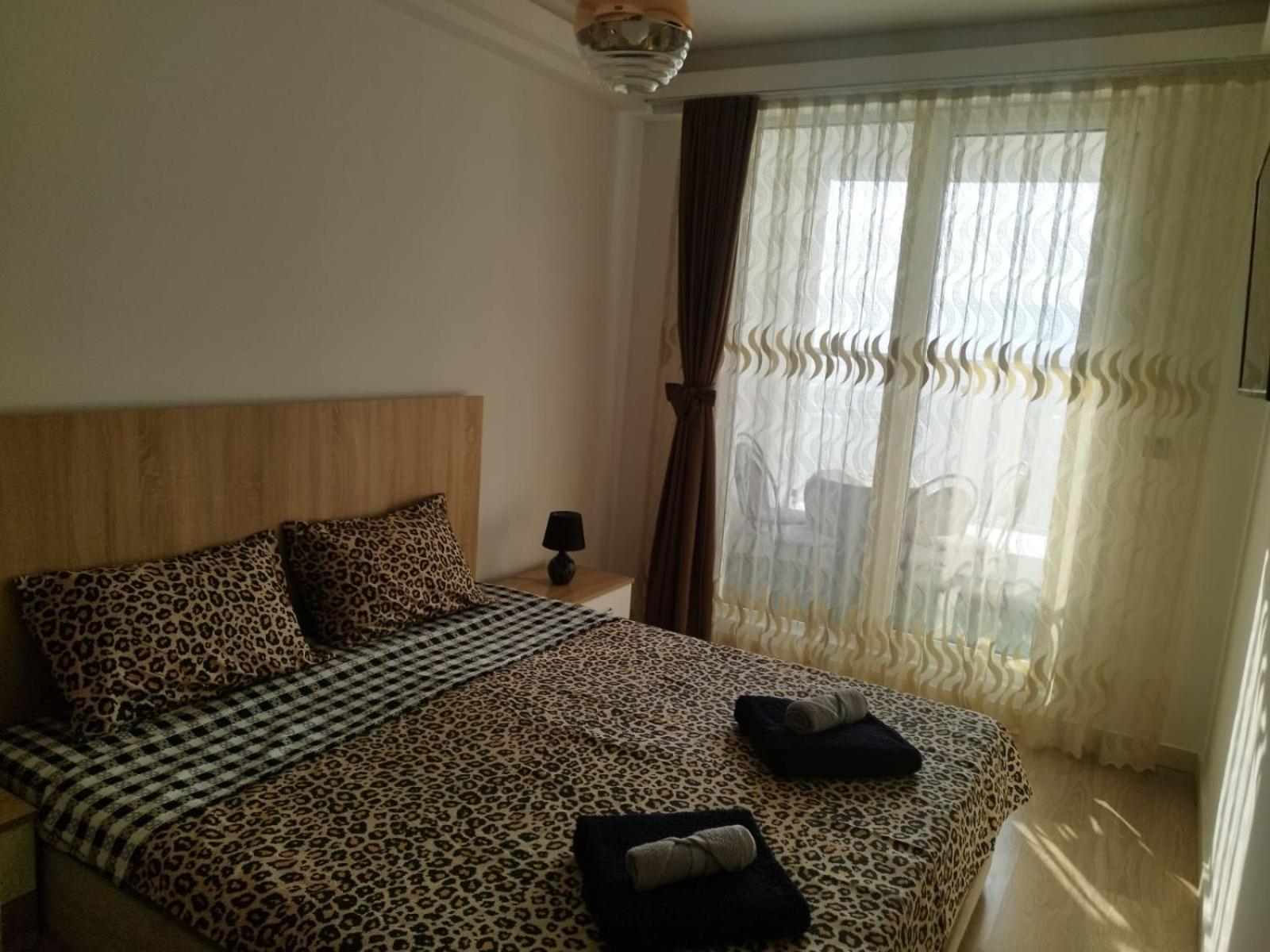Skopje Sky City 19Th Floor Twin & 12Th Floor & 25Th & 33 Floor Apartments & With Pool & Spa & Gym & Parking Included In Price Eksteriør bilde