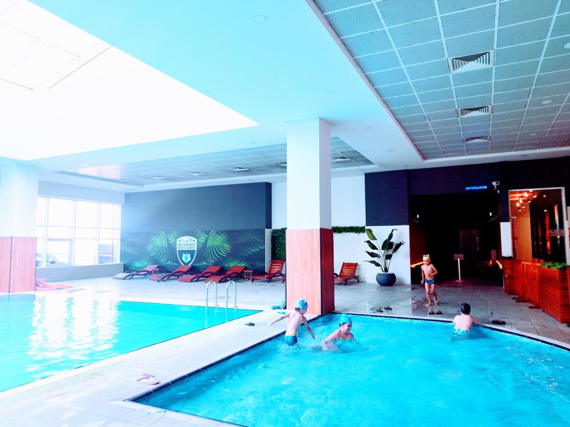 Skopje Sky City 19Th Floor Twin & 12Th Floor & 25Th & 33 Floor Apartments & With Pool & Spa & Gym & Parking Included In Price Eksteriør bilde