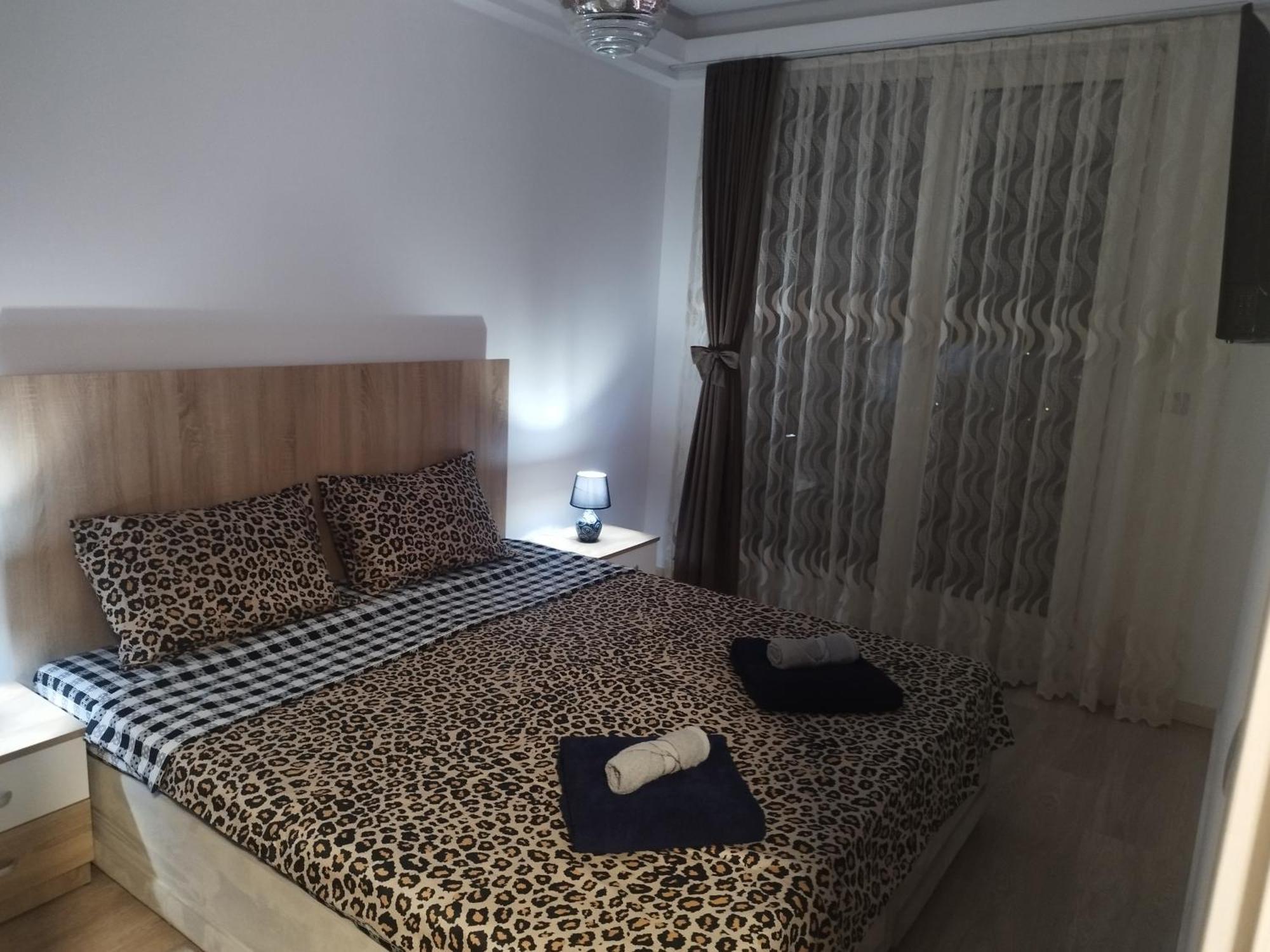 Skopje Sky City 19Th Floor Twin & 12Th Floor & 25Th & 33 Floor Apartments & With Pool & Spa & Gym & Parking Included In Price Eksteriør bilde